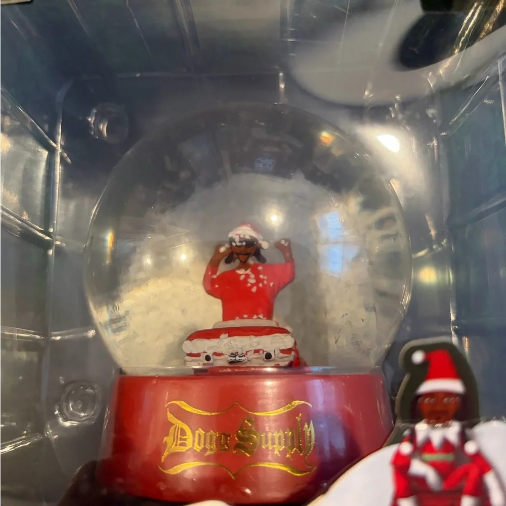 2 Snoop Dogg Glass Christmas Snow Globe Red Car And Dog House New